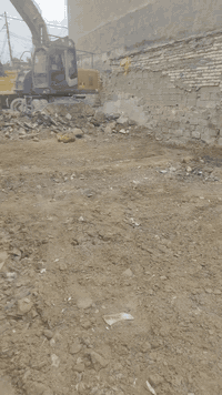 مستعدون لهدم الدور ورفع الانقاض وحفر الجفر والترميم ***********
0773495973
