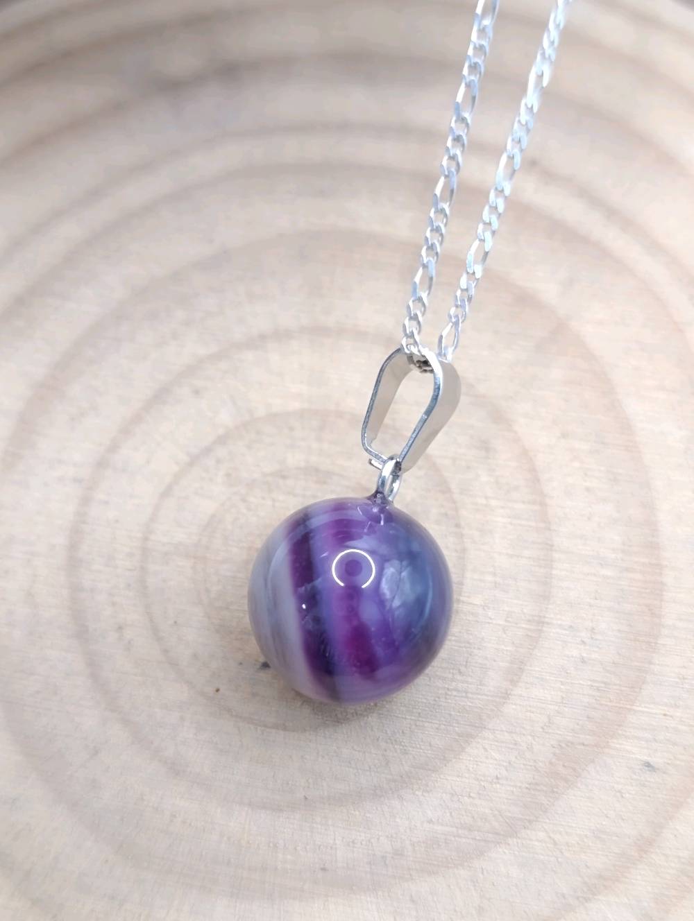 مجوهرات طبيعية ومميزة  وانوع متعددةفقط المدالية 
شنو نوع الحجر المستخدَم؟: 
عقيق بنفسجي وحجر النجوم ولازورد
هل السلسلة مصنوعة من الفضة النقية أو مطلية فقط؟: 
بدون سلسلة 
وين مكانك لليحب يستلم محلياً؟: 
بغداد البياع الشرطة الرابعة
هل أكو أكسسوارات إضافية مع القلادة؟: 
لا
شنو السعر المطلوب للقلادة؟: 
5 الف