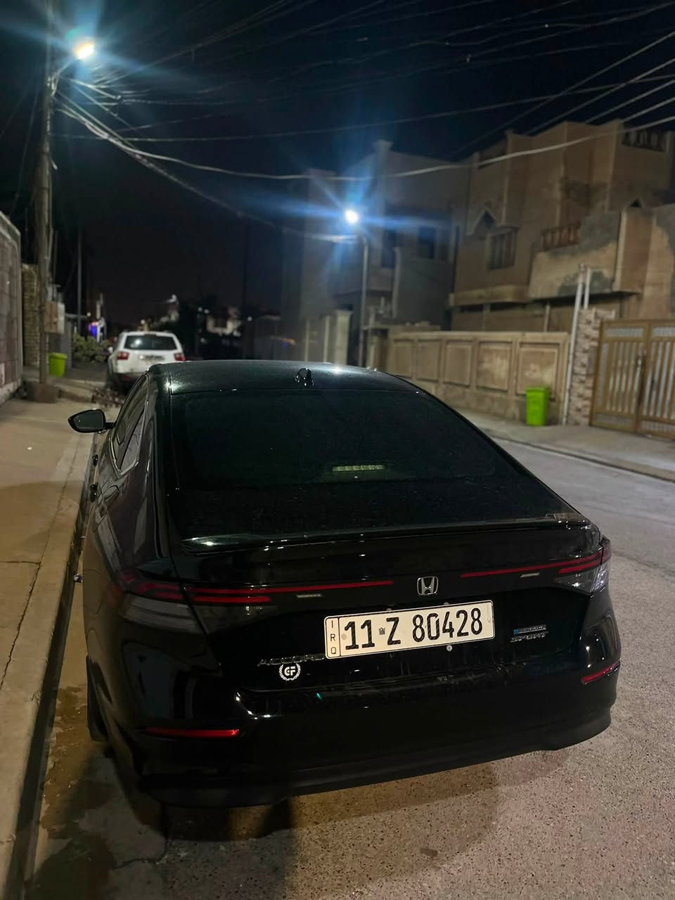 🚘 هوندا أكورد2024 | رقم بغداد | بأسمي
ماشية ٤٥ مايل

📸 صور الحادث مرفقة

 • التصليح:  نفسة قطرة صبغ مابيها سيارة جديدة ⸻

⚙️ المواصفات:

 • سقف بانوراما (سلايد)

 • 4 أنظمة قيادة مختلفة

 • تشغيل عن بُعد + بصمة تشغيل وبصمة أبواب

 • رادارات أمامية

 • تحذير خروج عن المسار

 • نظام قيادة شبه ذاتية

 • مقاعد جلد كهرباء مع خزن وضعية الذاكرة (ميموري)

 • باقي المواصفات معروفة📍

💰 السعر: 197

  وبيها مجال 

📞للتواصل : ***********
