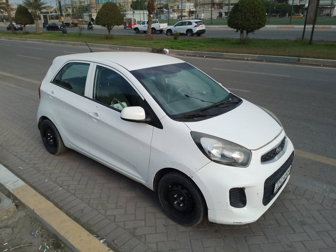 السلام عليكم كيه بيكانتو موديل 2017 بسمي هزه جديده رقم جديد دوالي رقم اربيل تحويل  ثاني يوم سياره مكفوله من لضربه ولكص ولصبغ من عدا لبلاستك لحديد مكفول ترايك وين ميعجبك سياره مال جناي اي نقص مابيهة تبريد تدفئه حداده تخم تأير سياره اي نقص مابيهة مكينه وكير   مكفولات خير من الله أو تماتيك عنواني بغداد السعر 92 وبيهة مجال الطيبين التصال ***********
