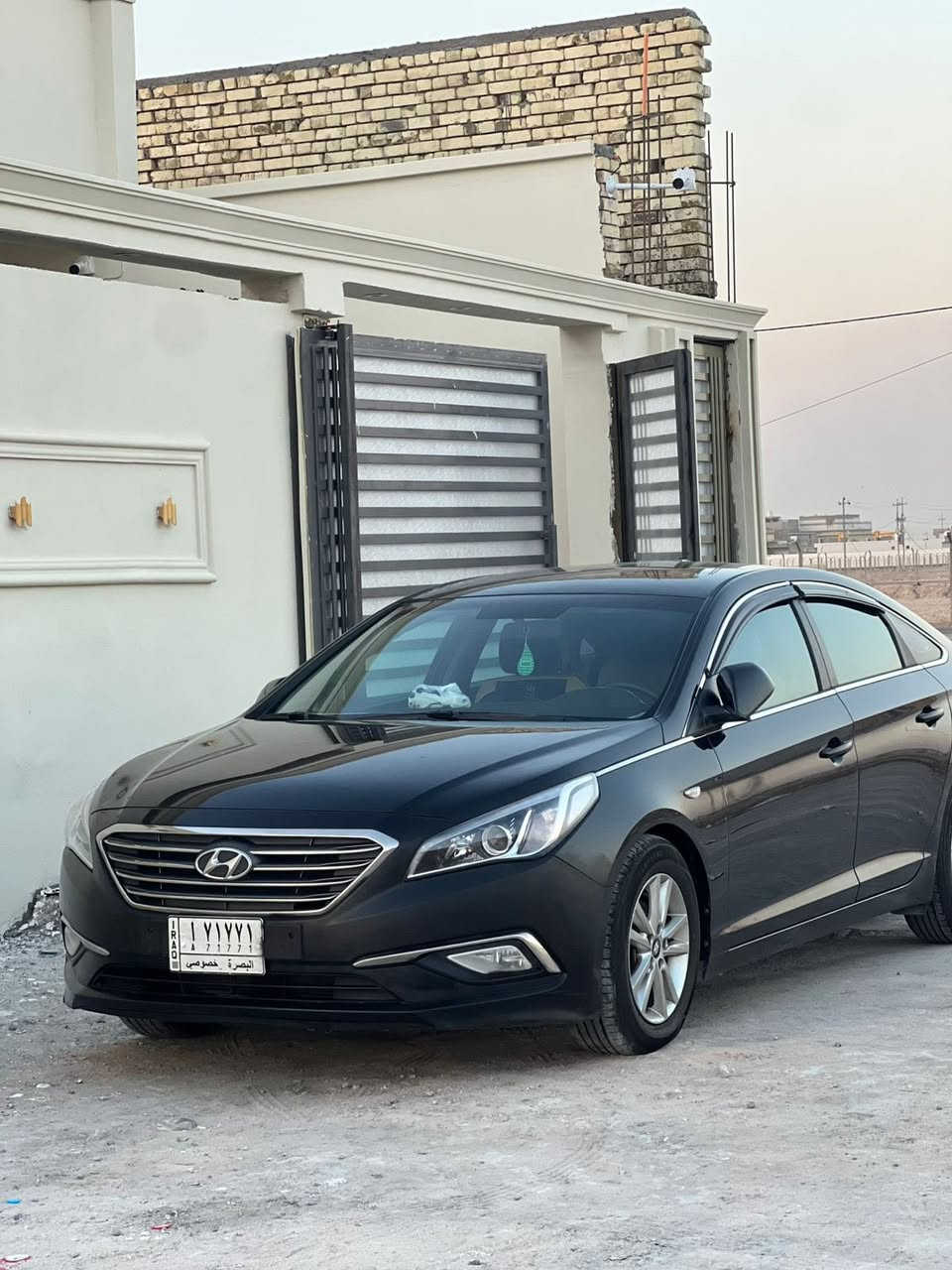 سوناتا 2017 كفاله عامه من كلشي ضربه صبغ من كلشي محرك 2000 دوش سياره بيها مواصفات هواي سياره ما متعوبه رقم بصره بأسمي سياره جاهزه من كلشي ما ناقصها اي شي سعر 145 وبيها مجال مكاني بصره حي بغداد ***********
