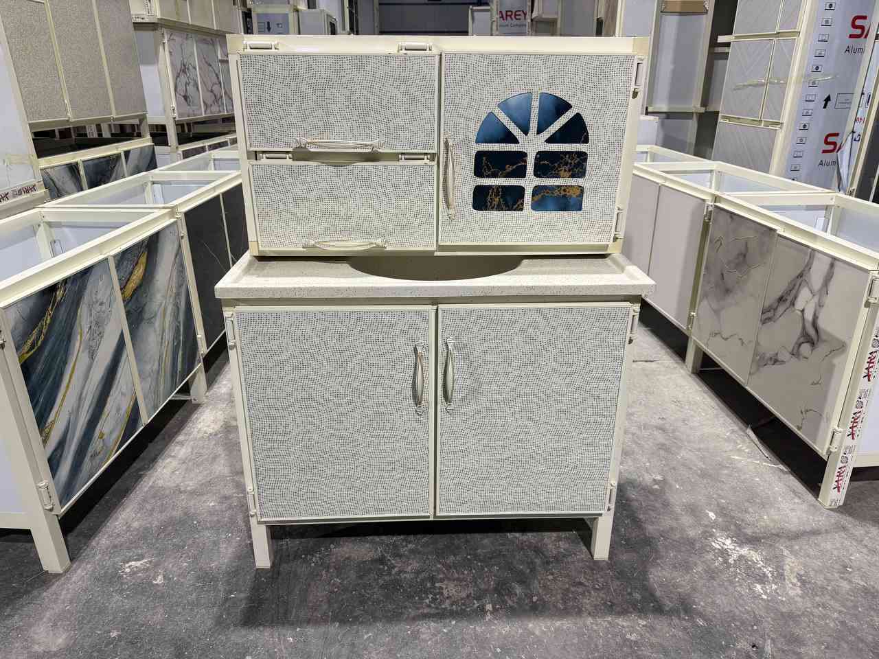 سنك مع ملحق قياس متر مغسله مرمر الالمنيوم 💖

السعر 150الف 🩵

يتوفر لدينا خدمه توصيل لجميع المحافظات العراق 💜


**إذا كنت صاحب هذا الإعلان وتريد حذفه لأي سبب، رجاءا أرسل رسالة إلى الدعم الفني**