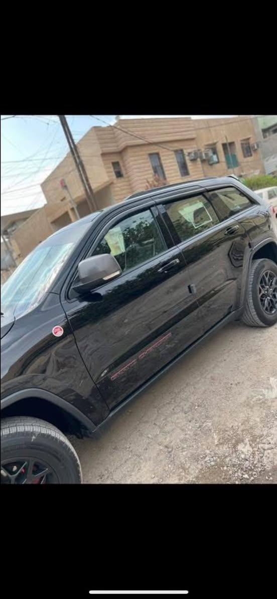 السلام عليكم لبيع  jeep ترايل هوك الحادث البنيد فقط 
ماشيه 100 
السيارة حيل جديدة

الموديل :2019
المحرك : V6.  3.6L .

* المواصفات :فول
* نقطة عمياء . 
* فرش المقاعد من الجلد . 
* المقاعد الأمامية كهربائية .
* ذاكرة لحفظ وضعيات الجلوس . 
* المقاعد الأمامية مع تدفئة . 
* صف المقاعد الخلفية مع تدفئة . 
* ويل قياس 20 انج اسود لماع .
* مقود السائق كهربائي . 
* تدفئة ستيرن . 
* سقف بانوراما .
* شاشه 8.4 انج .
* نظام الملاحة (GPS) . 
* نظام خاص للطرق الوعرة . 
* مصابيح امامية زنون . 
* المصابيح الأمامية مع LED لايت . 
* كشافات الضباب زنون . 
* تشغيل عن بعد .
* صندوق كهربائي .
*  حساسات أمامية . 
*  حساسات خلفية .
* كاميرا خلفية .
* بخاخ ماء لتنظيف المصابيح الامامية .
* مرايا بخاصية التعتيم الذاتي . 
* مرايا جانبية قابلة للطي كهربائيا . 
* بلوتوث تلفون . 
* محدد سرعة . 
* نظام تشغيل واطفاء اوتماتيكي للمحرك للتوفير من صرف الوقود .
جكات
رادار امامي
* نظام بريك اوتماتيكي 
سعر 233وبيه مجال عنوان بغداد حي الجامعه
***********
