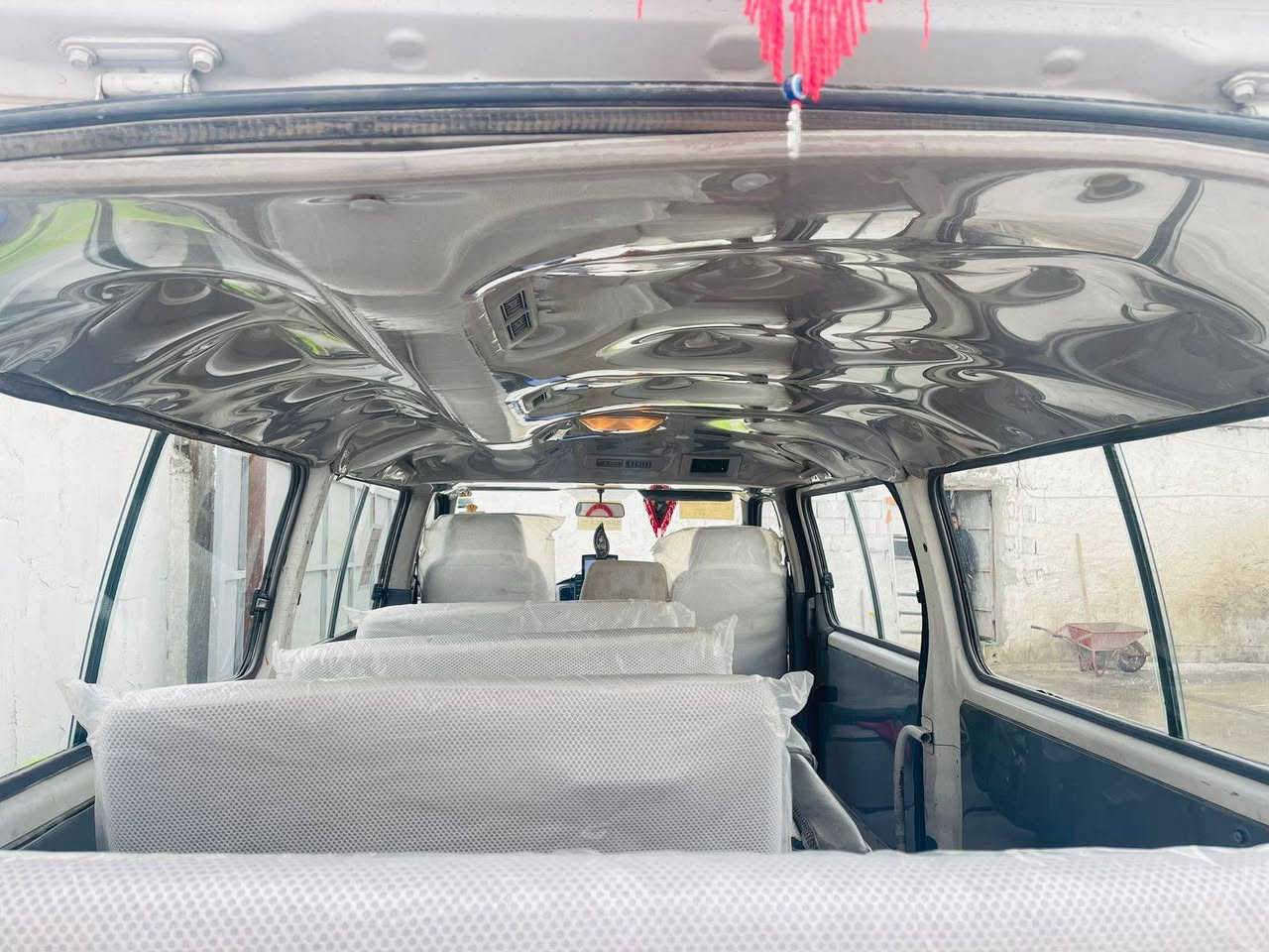 سلام عليكم سياره نيسان يورفان الفين 13 بيه صفحه طويله إثر شخوط مكفوله من دكت او جاكوج أو معجون كير مكينه اكسل مكفول تحويل ثاني يوم مصفره هئه السعر 143وبيه مجال /*********** منطقه حي نصر بغداد
