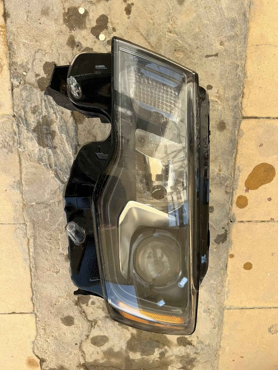 غراض جيب لاريدو اصلية تفصيخ اسعار مناسبه 

1/ لايت ايسر 
2/ دعاميه بلاك توب قطعتين 
3/ برده صندوك
4/ دوسة متوفر فقط جهة اليمنه
5/ تريشه خلفيه كامله قطعتين جهة اليسره
6/ بطانة جاملغ 
7/ ماسكات يسره ويمنه 
8/ صالنصه كامله تك


**إذا كنت صاحب هذا الإعلان وتريد حذفه لأي سبب، رجاءا أرسل رسالة إلى الدعم الفني**