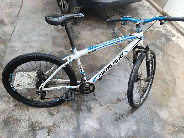 السلام عليكم بايسكل جبلي. الموديل  Red cabbit  الحجم26 مع جاملق خلفي بريك امامي وخلفي السعر 100 وبي مجال بسيط الموقع بغداد ابو غريب رقم ***********
