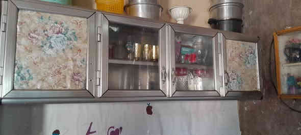 سلام عليكم كاونتر البيع 5قطع نضيف طول مال مترتين سعر 250الف رقم ***********
