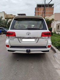 لاندكروز 2016 GXR ساز رقم بغداد 6 سلندر بدون شخط بدون عطل وضع الشركة م...