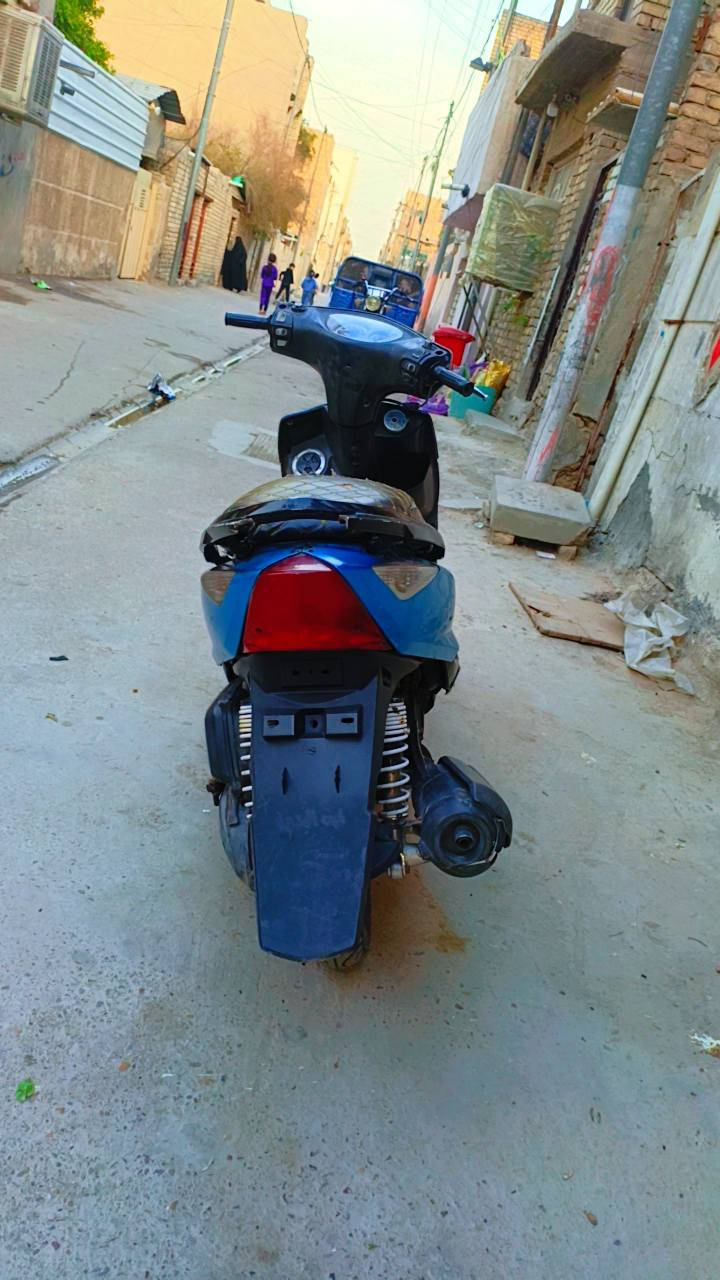 سلام عليكم شباب دراجه ثعلب دراجه نضيفة و حلوة الدراجه كل الكهربائيات شخاله هندر و سلف كابريتر و هاي كدامكم بعد السعر ب425 بيها مجال حك الجية متواجد واتساب و *********** مكاني بغداد الشعلة
