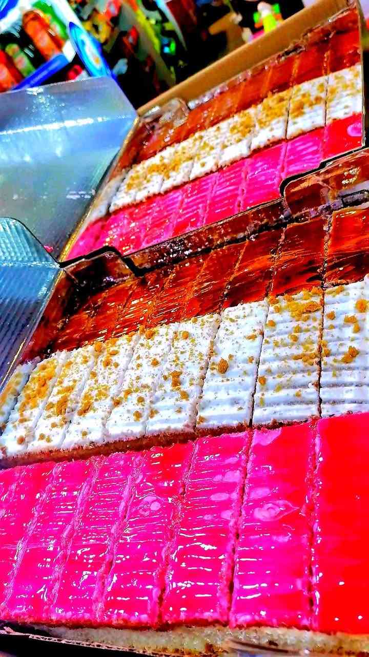 #كيك قطع مناسبات يحتوي على ٣٢ قطعه 
بسعر 8000 متوفر توصيل داخل مركز كربلاء للاستفسار اتصل على الأرقام التاليه وبيها واتساب او مراسلتنا على الخاص *********** 
*********** نستقبل الدفع الإلكتروني والنقد ونتعامل بالرصيد ايضا
