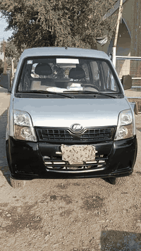 _ سياره ليفان سبعه راكب للبيع _ صبغ عام للجماليه موديل 2012 _ رقم بغدا...