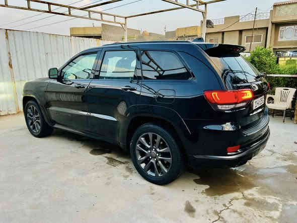 للبيع جيب اكراند شيروكي موديل 2018 وارد امريكي الفئه ..s.. السياره بدون حادث تقريره سرقه قطعه وحده هيه الجاملغ الامامي بدون ايرباك البجم كبس مكينه 3600 فو مواصفات السياره رقم بغداد الدولي انكليزي م *********** صور الحادث بالمنشور
