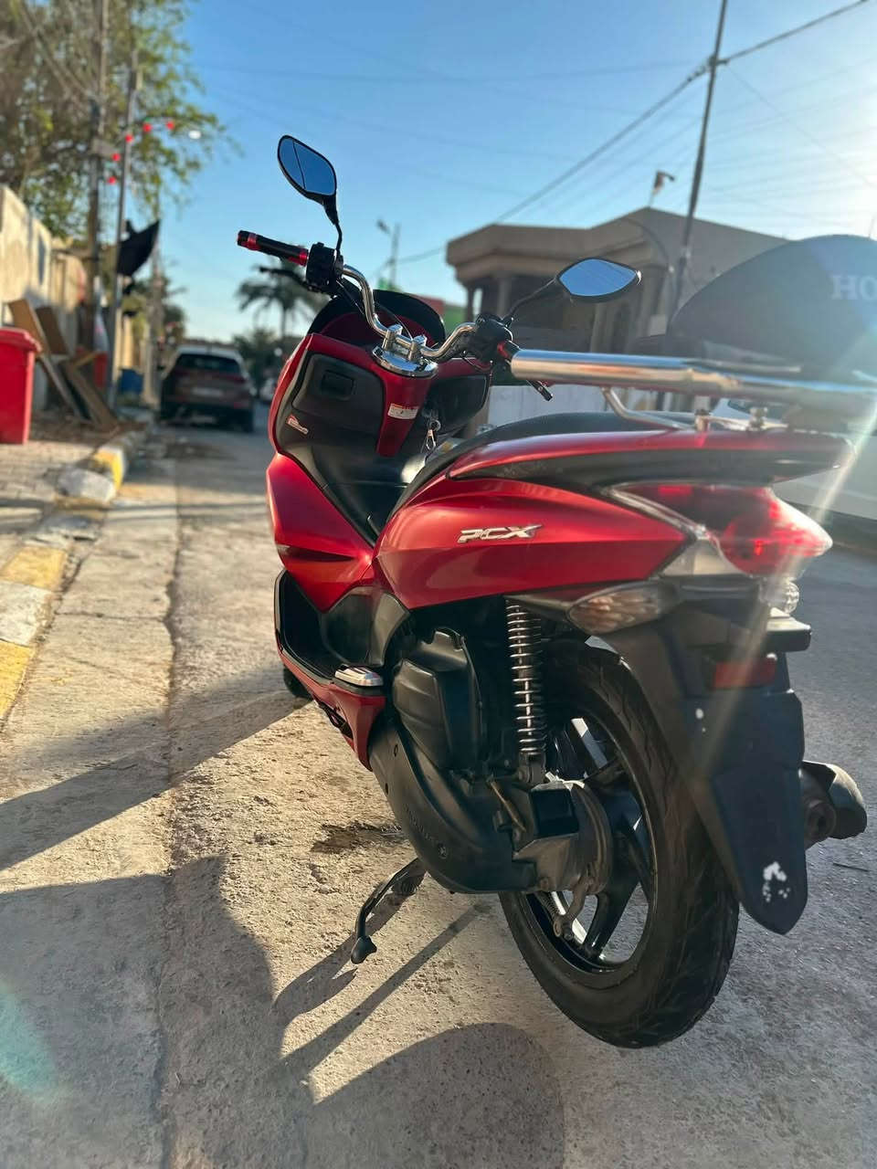 السلام عليكم دراجة (PSX)...(جيل الاول)
🛵للبيع  
دراجة شلعه معدل كهربائيات كلهه شغاله 
دراجة جديده  بلادية
أي نقص مابيهة
جيب فيتر وتعال افحص
السعر 1350
العنوان بغداد الكماليه للتواصل ***********

