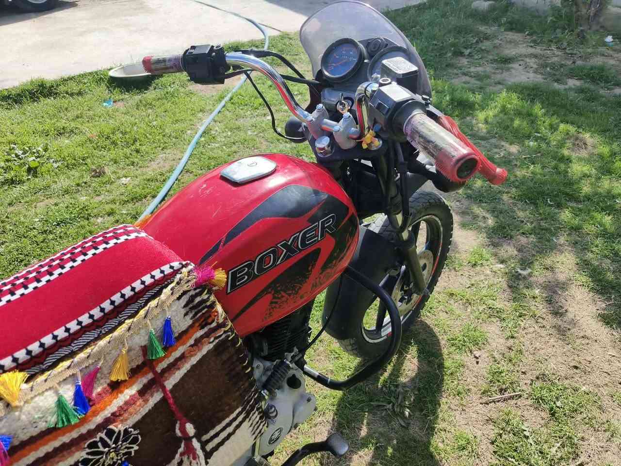 سلام عليكم دراجات بوكسر محرك مفتوح اوراق كامله سعر 850بيه مجال مكان بلدروز أما عسكر ***********
