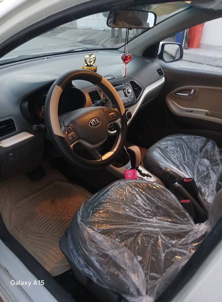 <<  كيابيكانتو >>    KIA شكل جديد نفخ 
ابودمار..موديل سيارة [[ ٢٠١٣ ]] والسيارة بدون صبغ شرط.
- أتصال علرقم//***********
-مكان سيارة كركوك.
-سعر السيارة (( ٨٨ )) ورقة.
- المنشأة السيارة صناعة كوري. 
 -رقم سليمانية وشرط تحويل وسيارة بية كوبون دفتر بنزين.
-لون مميز((أبيض ثلجي)).
-مواصفات السيارة فول ماعدا بصمة وسلايد وأرد خليجي كير أوتوماتيك.. مكينة اربعة سلندر المرغوب مامفتوح علبلاد...تبريدثلج..وتدفئة..سويج جداحة...داخل سيارة مطعم رصاصي وبرونزي وأسود ورصاصي...مسجل دي في دي بلاد دشبول نفس كياريو...ويل كروم حجم اطارات١٤...مانع ضباب..جامات كهرباء..مرايات كهرباء...تحكمات طرفين بلستيرن..بلوثوث..اواكس...ستوب لايت..يدات نيكل..نظام أيكو أقتصادي...كشن جك..يو بي أس...جنح علصندوق بلادي...دوسات سبورت بلاد...أسبير جوكر علشركة منازل...نشرة ضوئي علشمسية وعلدشبول بلاد مواصفات خاصة...السيارة بدون مصروف جاهزة* كركوك, العراق
