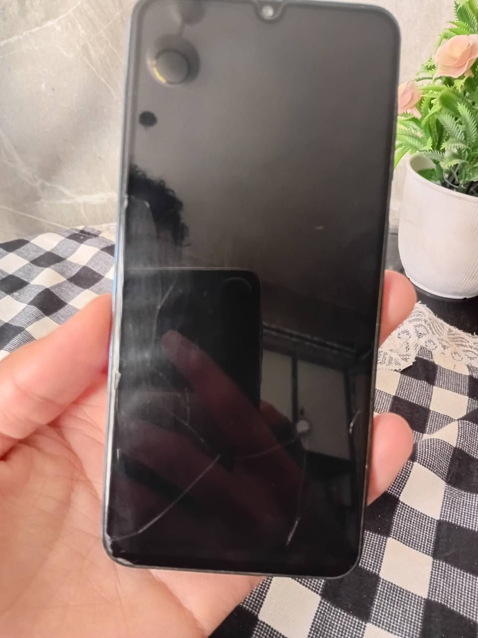 سلام عليكم  جهاز للبيع سامسونك A30 موعالج EXYNOS7904 ذاكره 64 رام 4 تحديث 11  شاشه مبدله فقط سعر 50 مكان ناصرية قرب سجن لصلاح رقم 0788 734 1537
