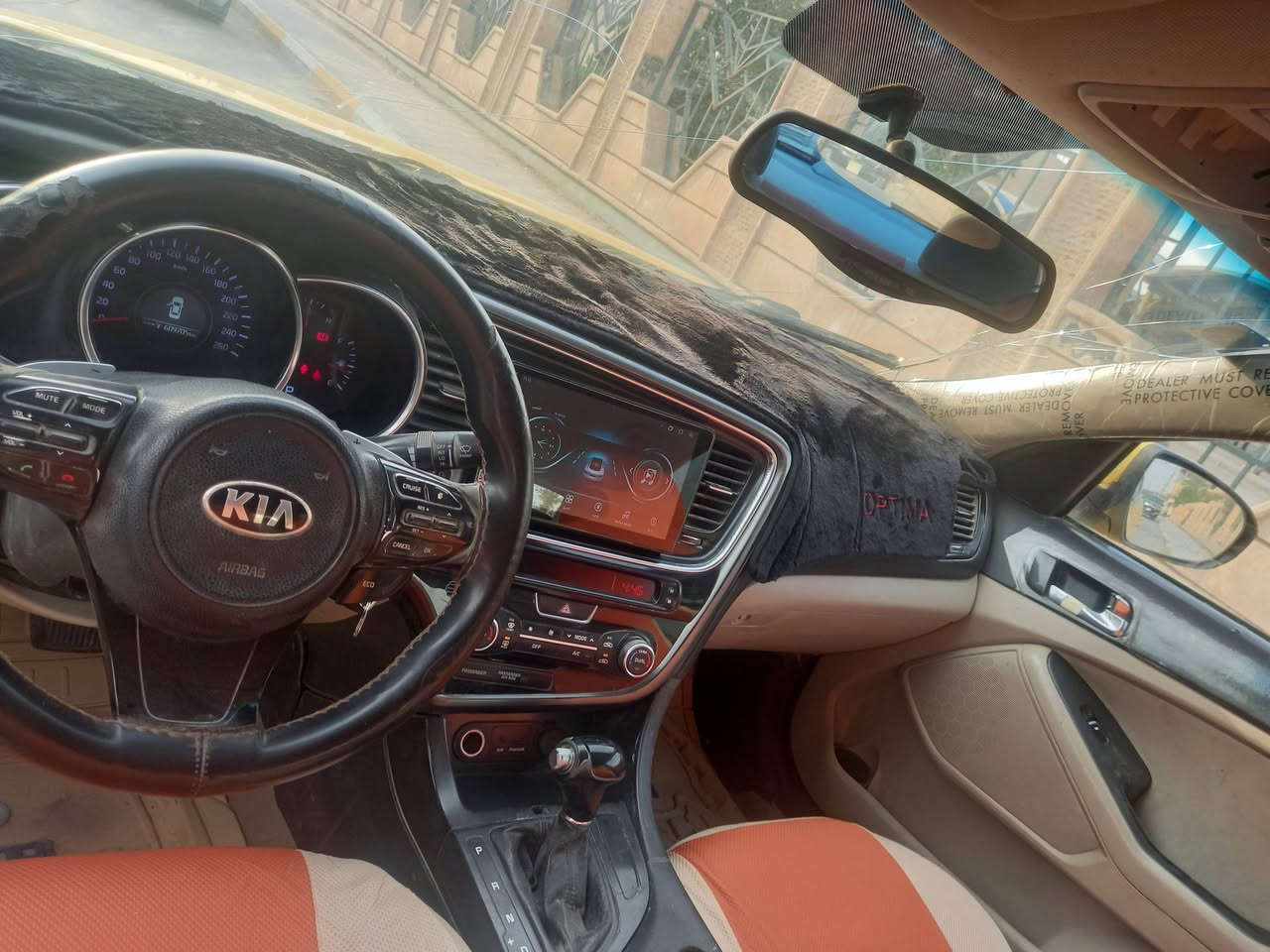 رمضان كريم
السلام عليكم اوبتيما موديل ٢٠١٤ خليجي مكينة ٢٠٠٠ دوش رقم قادسيه باسمي سنوية جديدة مصفرة من كل شي مكينة كير جاهزات مابيهن شي تخم تاير السيارة ضربتها صفحة العبري تكم وقمارة وشواصي مكفولات مكاني سماوة سعرها ١٠٥ الشراي يتصل ***********
