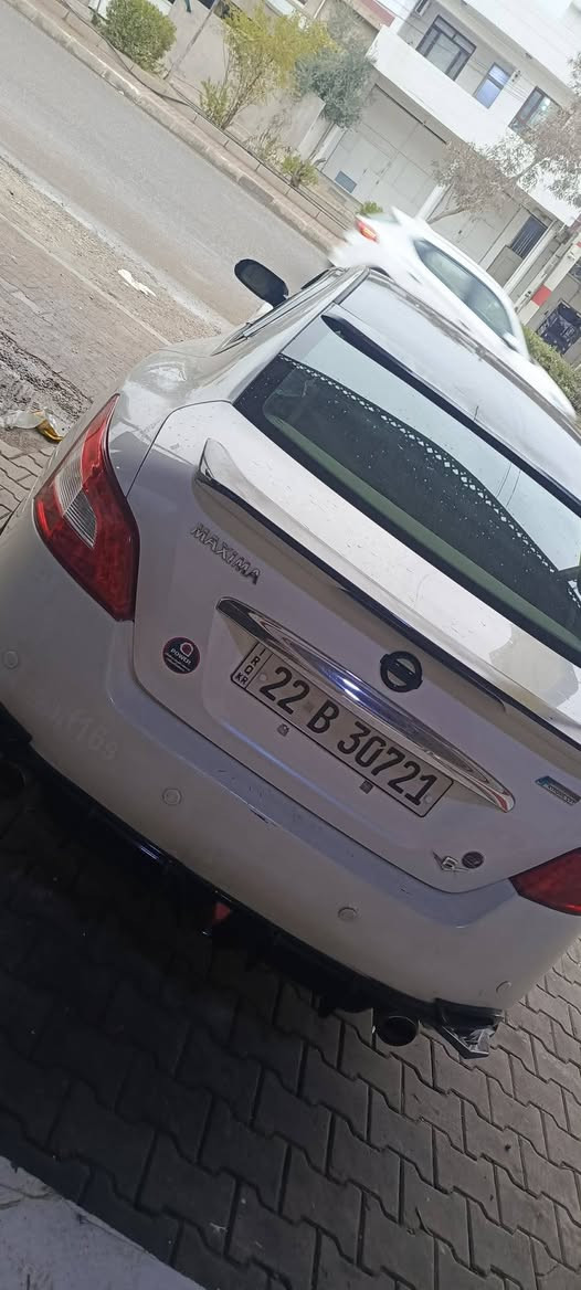 مكسيما ٢٠١٠ 
ليمتد فول مواسفات رقم اربيل 
كشن جلد كهربائي + خزن 
كشن تبريد و تدفئة
٦ بستم
٣ قطع ونص بخ تعديل بسيط بيها سونر موجود 
برده كهربائي 
سلايت
ستيرن تدفئة 
٣ كير
تبريد مركزي
بصمة
لايت زنون 
ويل ويلد ١٨ توسايز
فول م مواصفات 
ما بيها اي عيب سياره كير ومحرك شرط
غرامات ٣ ورقات تنزل من سعرها 
مكاني كركوك سعر ٨٥ ورقه وبيها مجال 
***********
واذا اكو مراوس كركوك, العراق
