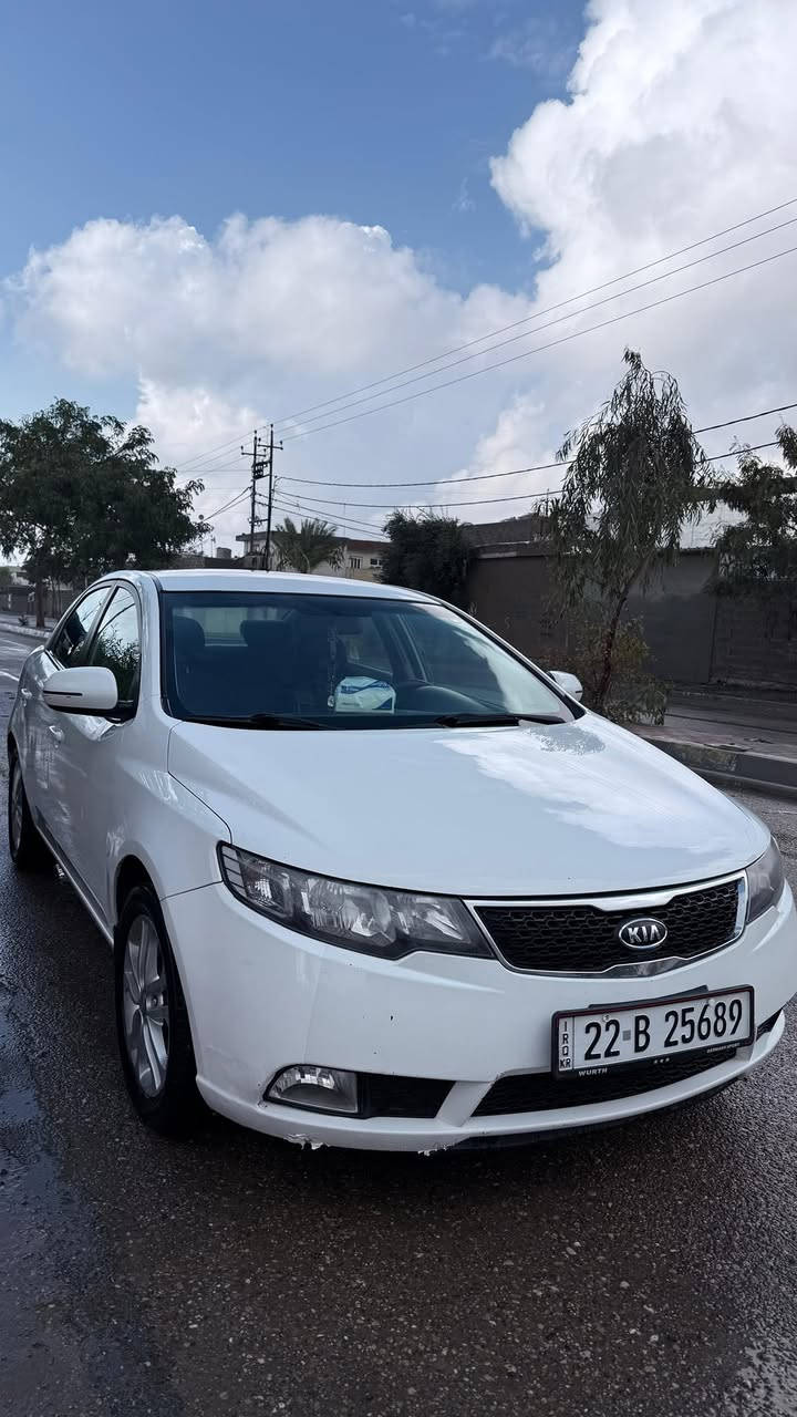 سلام عليكم
كيا سيراتو 2011 بأسمي شرط التحويل تفاصيلها موجودة بالفحص *********** سعر 105 وبيها مجال
