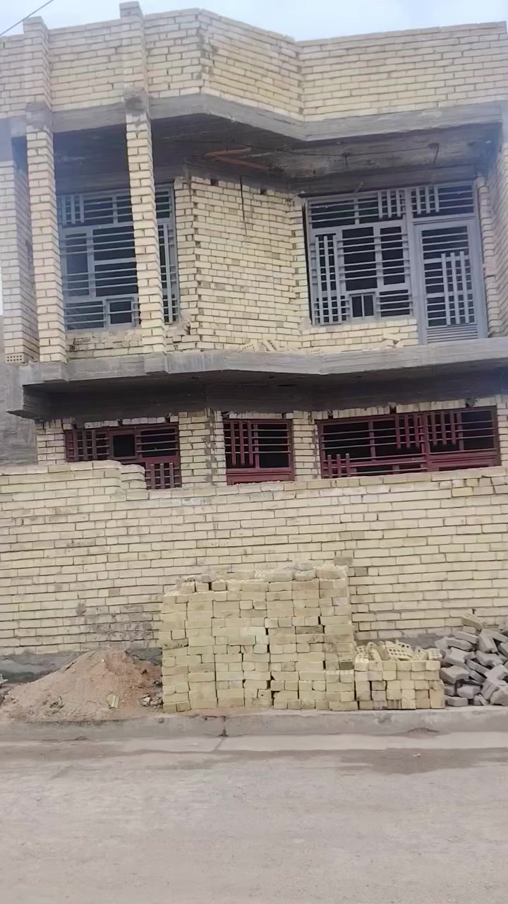 هيكل ركن 100متر للبيع في حي 18العسكري الجديد طابقين اتصال
***********
***********
