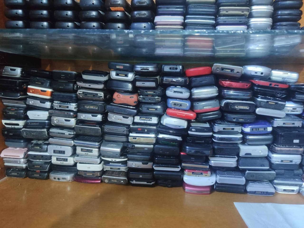 مبايلات الزمن الجميل عددهن. ١٠٠٠ بيع كل الكميه. او ابيع كل ميه سويه. الي  حاب يراسلني ويدلل مفرد مابيع. مكاني السماوه


**إذا كنت صاحب هذا الإعلان وتريد حذفه لأي سبب، رجاءا أرسل رسالة إلى الدعم الفني**