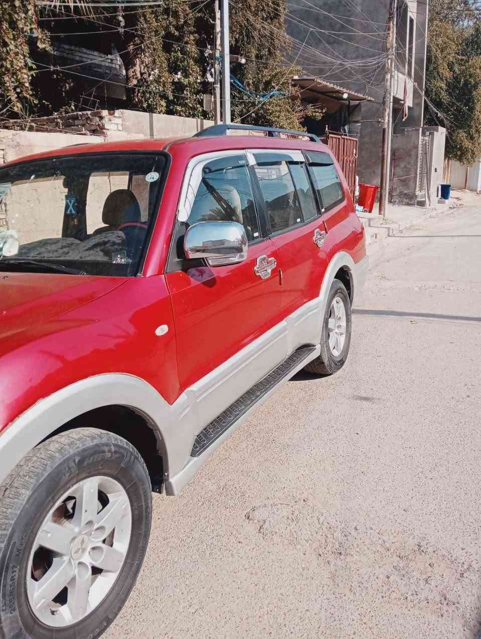 السلام عليكم سياره باجيرو 2001 مصبوغ حزام للجماليه السعر 95♥️***********
