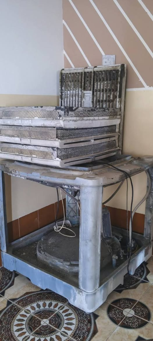 للبيع كونفيره  سعر الجبيره 350الف وبيه
سعر الصغيره 150وبيه مجال 
عنون حي الكرمه 
ميز تلفزيون السعر 20 تعلكة ملابس السعر 15  طبلات 20 الف


**إذا كنت صاحب هذا الإعلان وتريد حذفه لأي سبب، رجاءا أرسل رسالة إلى الدعم الفني**
