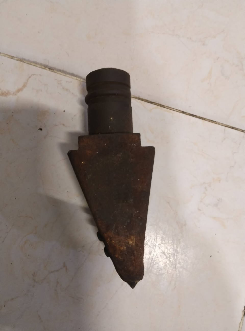 4سنون حفر جدد مامستخدمات لبيع بسعر مناسب مكاني بصره ***********
