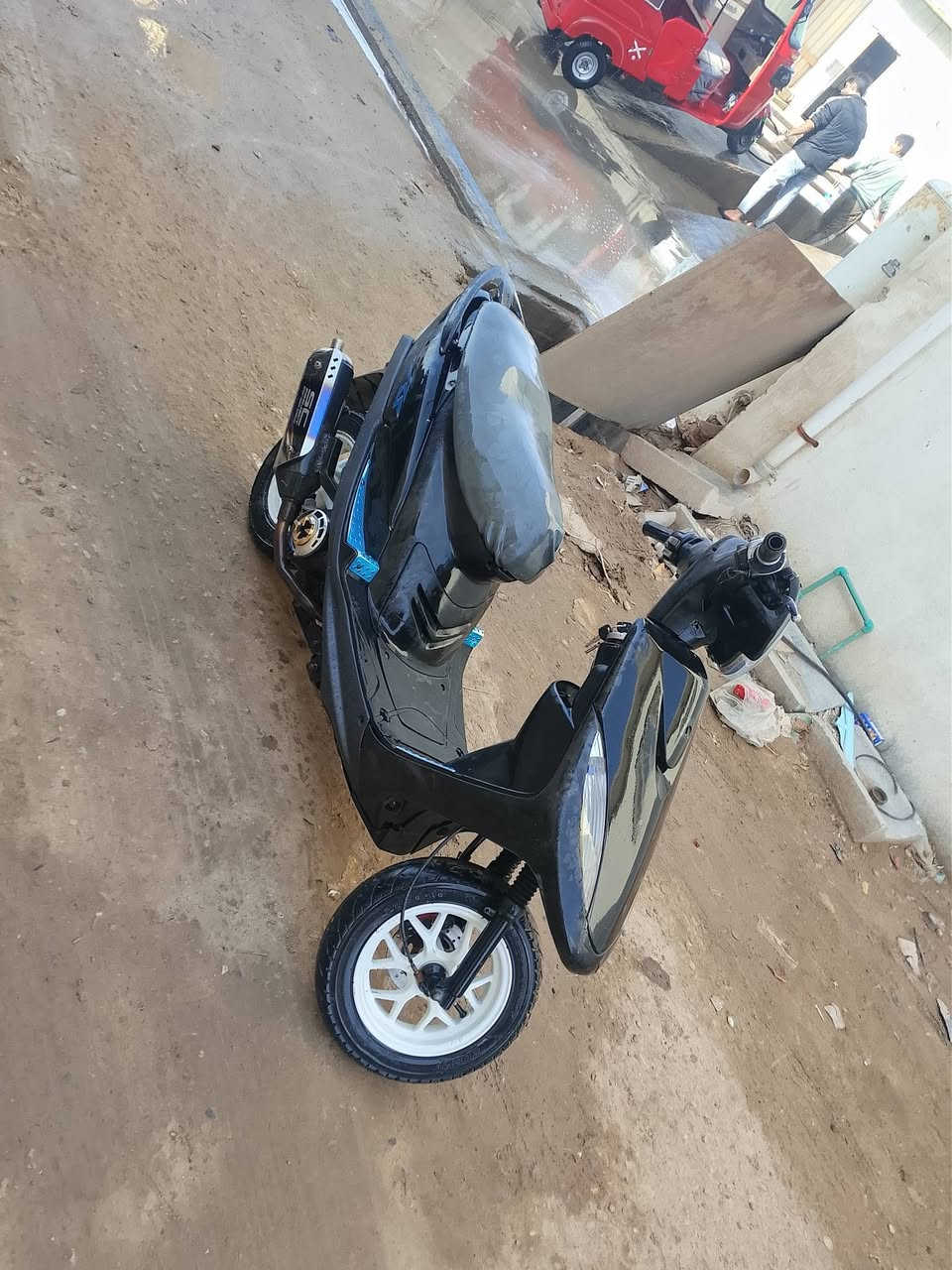 ماكس عدله للبيع كفاله عامه كله ختم واحد مكينه بلاديه ممفتوحه شلعه ومعدل فول اوراقه كامله العنوان بغداد تقاط نهروان السعر 425وبيه مجال للطيبن الرقم ***********
