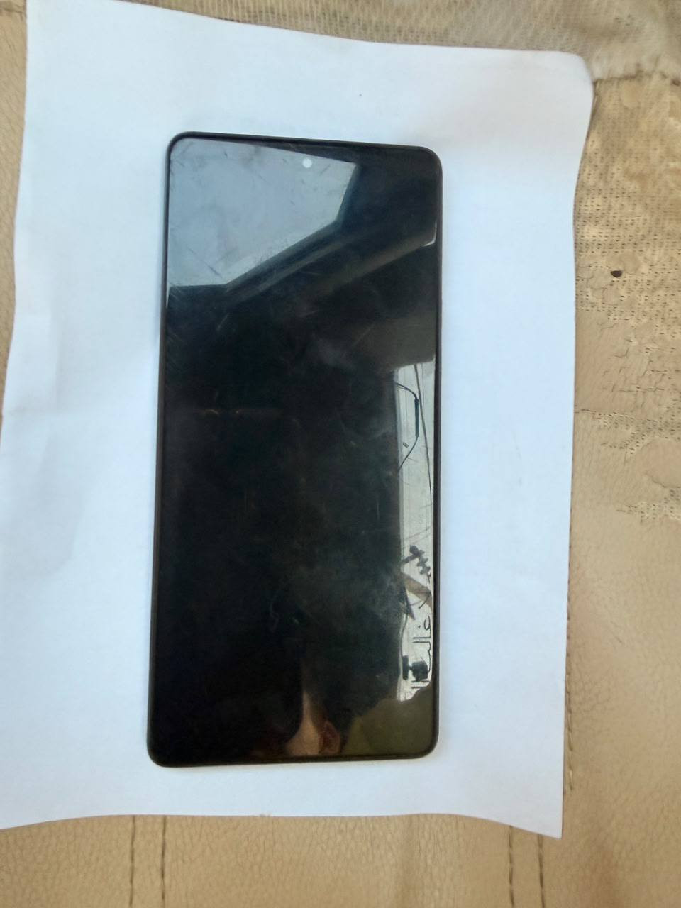 للمراوس ب ايفون فقط
نوع الجهاز تكنو كامون 30 برو 
مواصفات 
ذاكره 256 
بطارية 5000
رام 8 + 8
جهاز حلو ونضيف ومامفتوح شرط 
مكان موصل جانب الايمن


**إذا كنت صاحب هذا الإعلان وتريد حذفه لأي سبب، رجاءا أرسل رسالة إلى الدعم الفني**