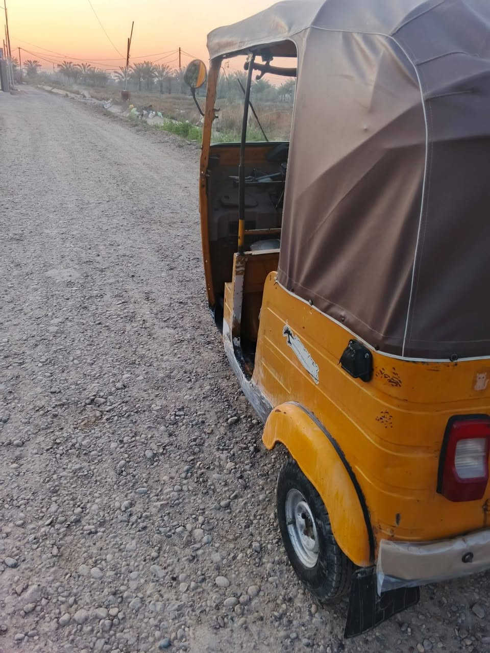 السلام عليكم تكتك للبيع مديل 2020شهر12رقم بغداد تحويل ثاني يوم تكتك نضيفه خير من الله السعر 5 ونص وبيها مجال العنوان بغداد قرب سيطره الشعب رقم الهاتف ***********
