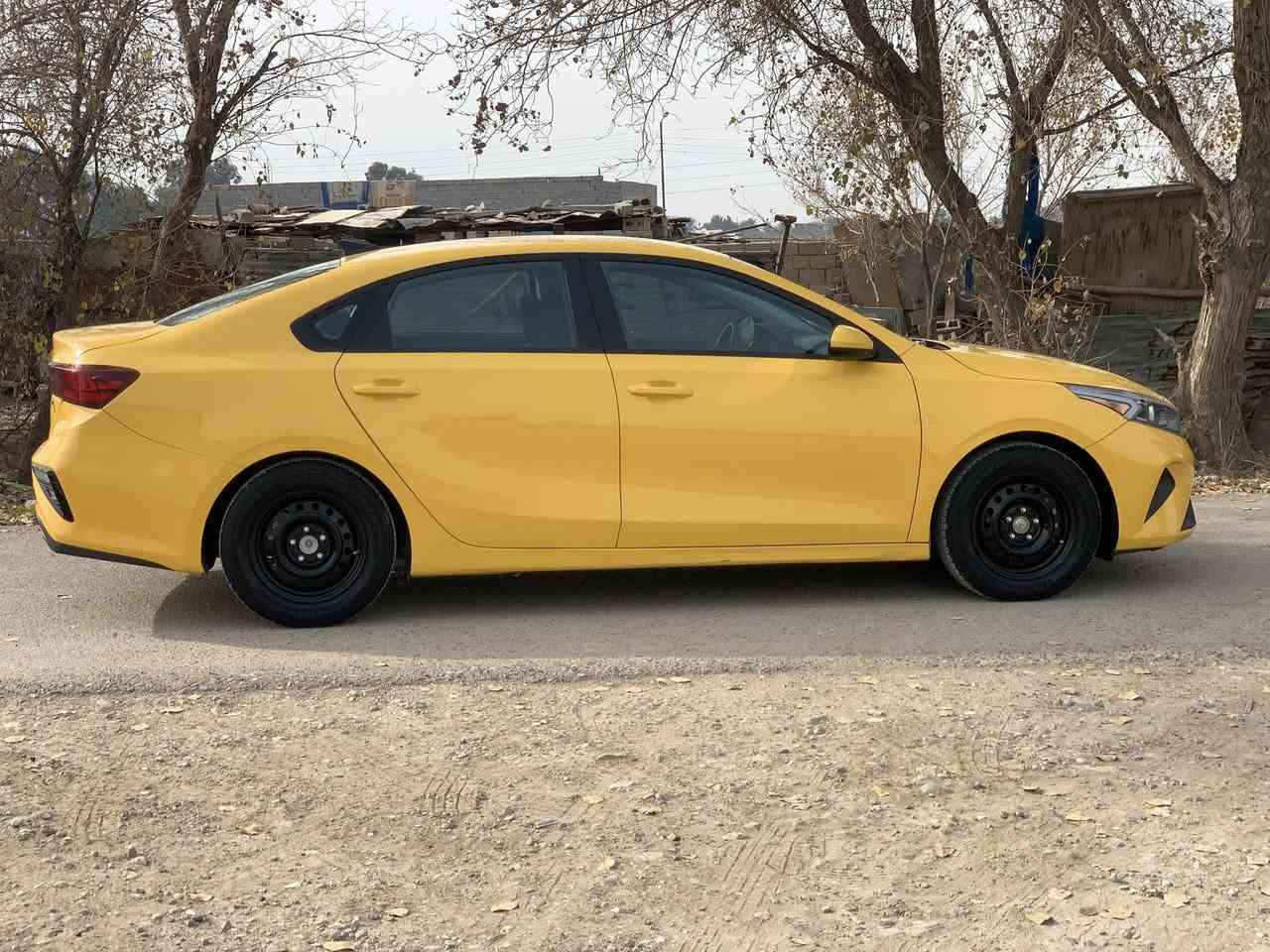 كيا فورتي للبيع موديل 2023 ضرر خلفي بدون ايرباك  سونار وصور حادث بل منشور سياره جديده بمعنه الكلمه كير سفتي مكينه 2000دوش كير ومكينه خير من الله لا تنقيص ولا تبخير سياره بعدها بوضع شركه بسمي منضومه غاز بعدهي بل ضمان 
موصفات Sمعروفه ماشيه 40الف سعر 145 مكاني التاجي رقم ***********
