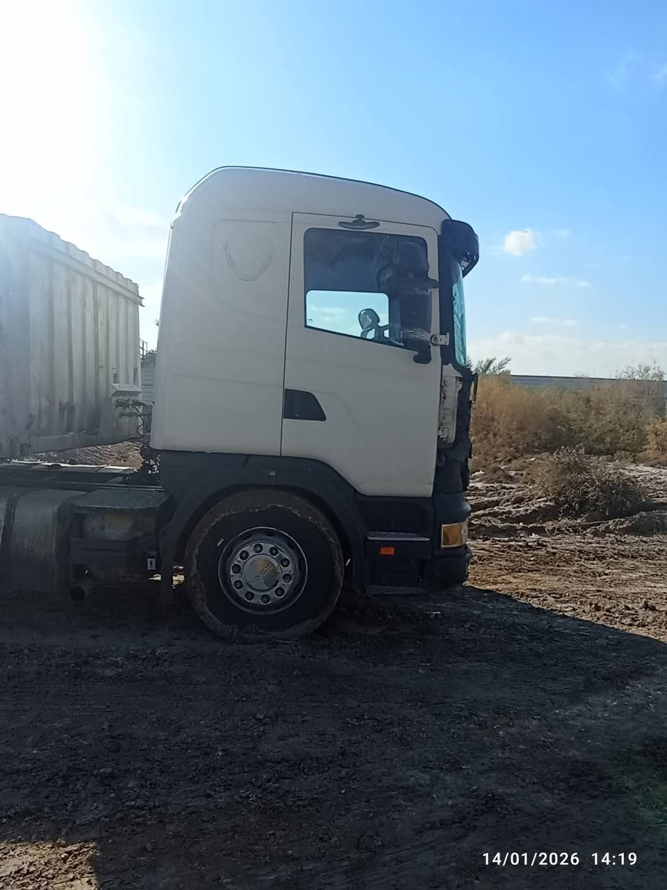 سلام عليكم سكانيا 2004 حجم 380 /كير 3×3 /كير ومكينه كفاله / عربانه اوربيه / رقم سلمانيه تحويل مباشر / تايرات كله جديد /سياره جاهز العمل /*********** مكان بابل ورديه منطقة الامام علي ابن الحسن ابو هدمه
