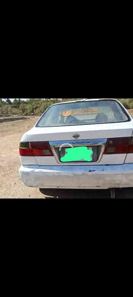 السلام عليكم، نيسان صني موديل1998 سياره نضيفه وحلوه مال جناي كير مكينه جديده السعر ((٣٥)) وبيه مجال حق الجيه المكان السماوه الرميثه الرقم ***********
