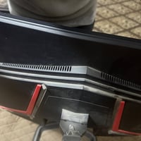 شاشة 240 فريم فول HD حجم 27 ‏. كارتونه موجودة للبيع السعر 225 ‏وبيها م...