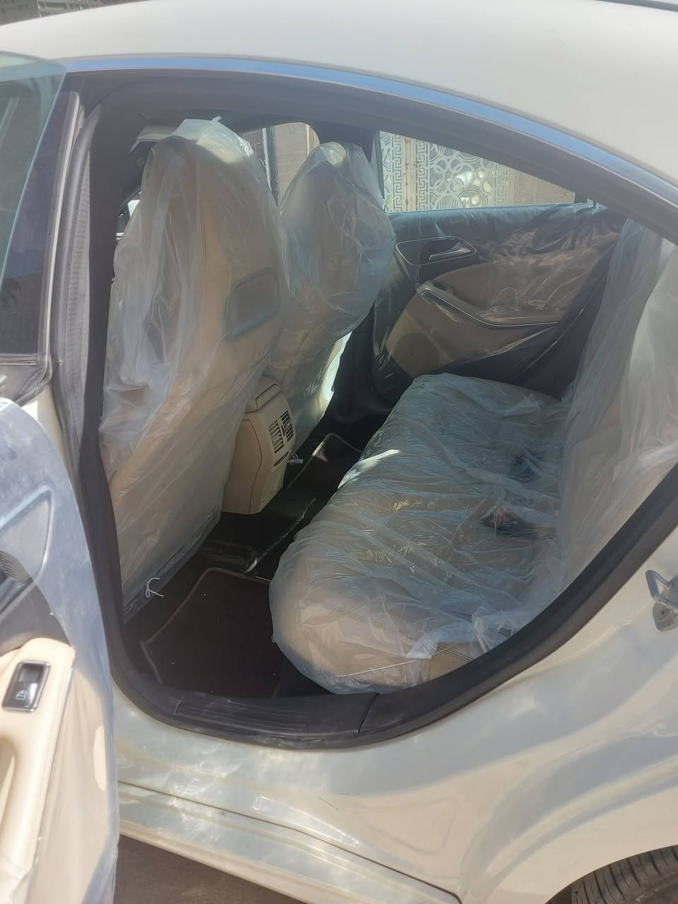 مارسيدس CLA 250 رقم بغداد 2014
وارد امريكي داخلة كلين بدون حادث بدون ايرباك

محرك 4 سلندر 2000 تيربو على وضع شركة

الكير DCT بقوة 208 حصان على وضع الشركة

شرط الفحص 

تبريد قطعتين 

شاشة حديثة 

وباقي المواصفات تكدرون تبحثون عنها 

سيارة  

ما بيها اي نقص 

دواخل على وضع الشركة 

سيارة رئاسية بمعنى الكلمة 

مكاني بغداد والشراي يتصل حادثه داعميه الماميه بس سرقه والصور موجوده بالنشر السعر 165 ورقه *********** مكانه بالسيديه
