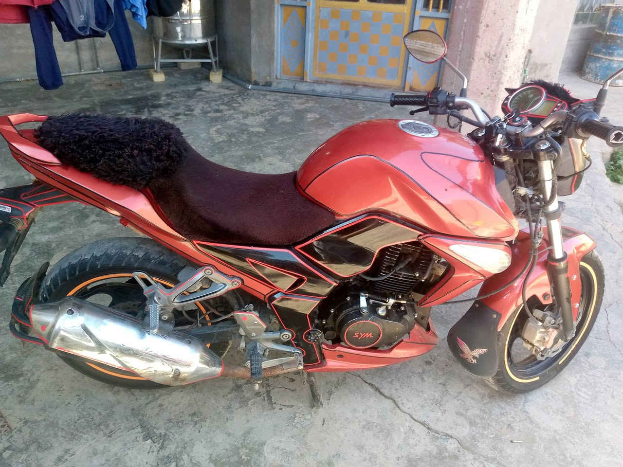 سلام عليكم
سايم بطح 17 البيع كله شغال ناقصا بس كير تخم تاير جديد باتري جديد سعر 500 وبي مجال رقم ***********
