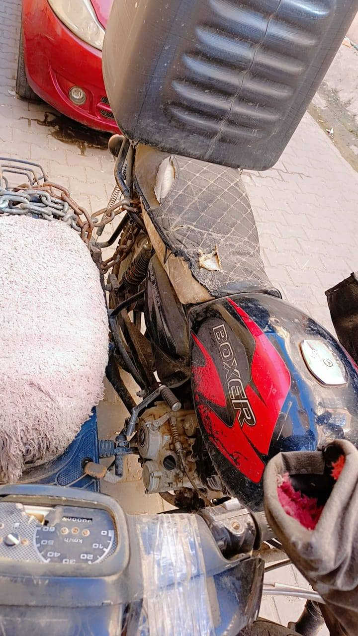 سلام عليكم ورحمة الله وبركاتة
عيوني بوكسر كلاسيك موديل 21 ماعرف شنو عطلها كايمه او غير شي لان اني ماوديتها للمصلح أوراق كامله تاخذها كوم حديد السعر 700 وبيها مجال مكاني بغداد الشعب حي التجار رقمي ***********
