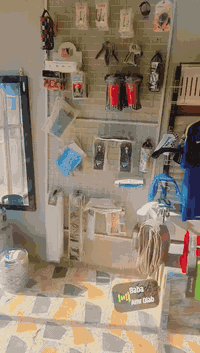 دريس 22قطعه 2.بدي ستريج 7قطعه 3.بجامه ستريج 3قطعه4.نعال رياضي14قطعه 5.مطاره كزاز 8قطع 6.لاستيك تمرين 7قطع 7.ساعه تحكيم 2قطعه 8.جنطه كتف صغير ٨قطع 9.جاروب طويل ونص مشكل 50قطعه 10.كساره 6قطع 11.اشاره كابتن 8قطع12.صافره معه إنذار 4قطع 13.شبجه خماسي 1قطعه 14.سوار رياضي 22قطعه 15.تقويه ساعد 60كيلو 8قطعه16.جنطه كبير ١٢قطعه 17.بجايم 12قطعه 18.بدي حديد 5قطعه 19.كيمونه تمرين 3قطع 20.شورت جوكي 6قطع 21.جنطه يدويه صفير 12قطعه 22.حزام تمرين جلد 9قطع 23.برموده ستريج 4قطع 24.جنطه كتف صغير 8قطع 25.تعاليك بدب 20قطعه 26.تعاليك شورت 20قطعه 27.شبجه عرض معه التعاليك 22تعلاكه 28. سجج ديكور 10متر مع تعاليك 29.عارضات ملابس ضوئيه عدد 2                              الاستفسار واتساب***********
