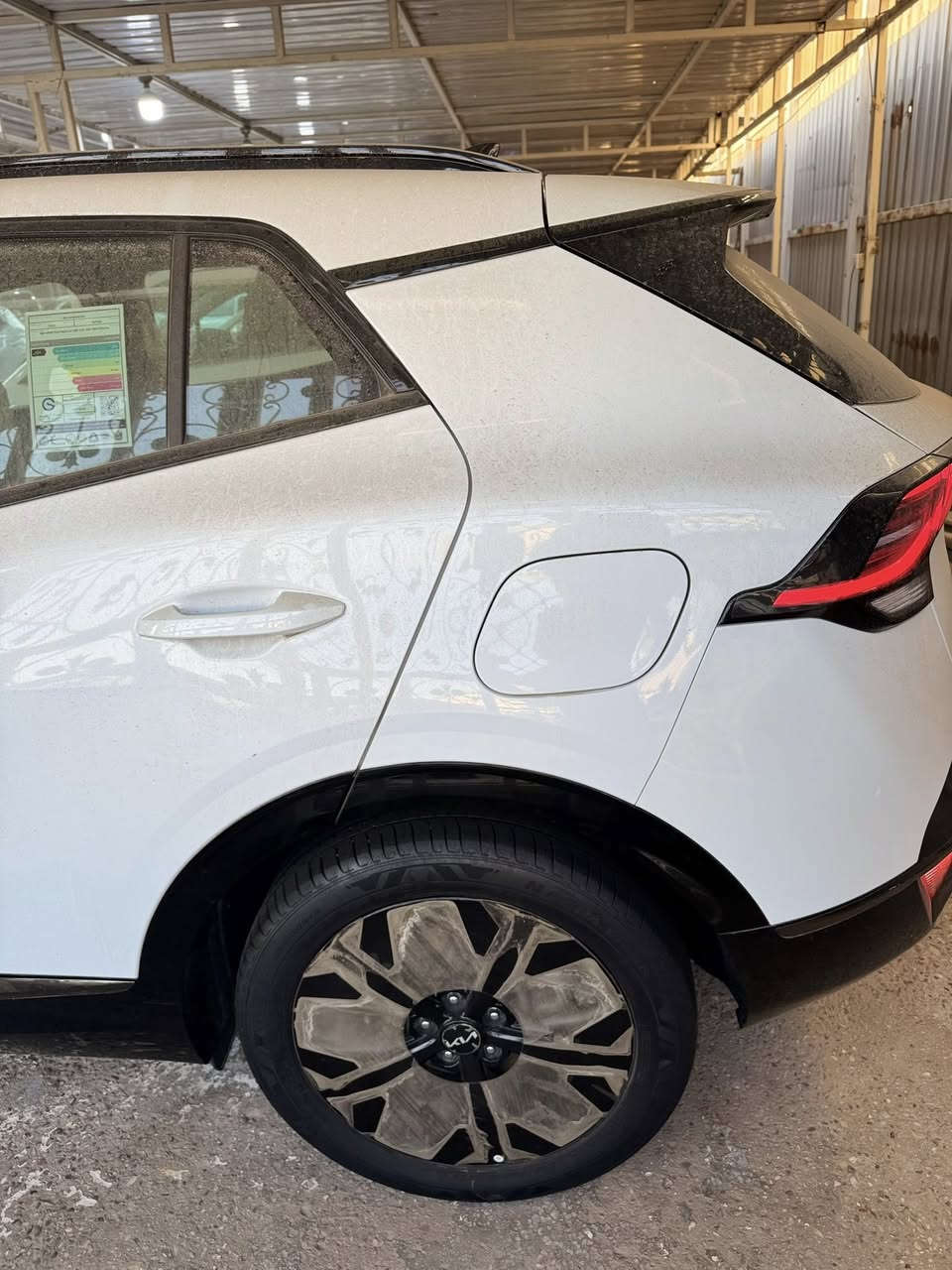 كيا سبورتج 2025 بلاك ادشن
اليكم التفاصيل الآتية
خليجي
‏ماشي17
سعة المحرك 2.0L
مرتبط بناقل حركة أوتو 6 نمر
عدد AIR BAG 2 
حساسات أمامية 
حساسات خلفية
لايت زينون + LED
كشافات 
بك لايت LED
حجم الاطار 235/50R19
" ويل كب 19
4 دسك
ماسحة خلفية
اريل نفكيتر 
مفتاح التشغيل بصمة
تشغيل عن بعد 
فتح الصندوق كهرباء 
دشبول شاشة 
 شاشة Apple Car play
كاميرا دوارة 
المقاعد جلد  
حركة المقاعد الأمامية كهرباء
تدفئة المقاعد الأمامية 
فحص أنظمة السيارة 
حساسات ضغط اطارات 
تطعيم الدواخل ألمنيوم 
السعر236
(***********)
مكاني بغداد يونة
