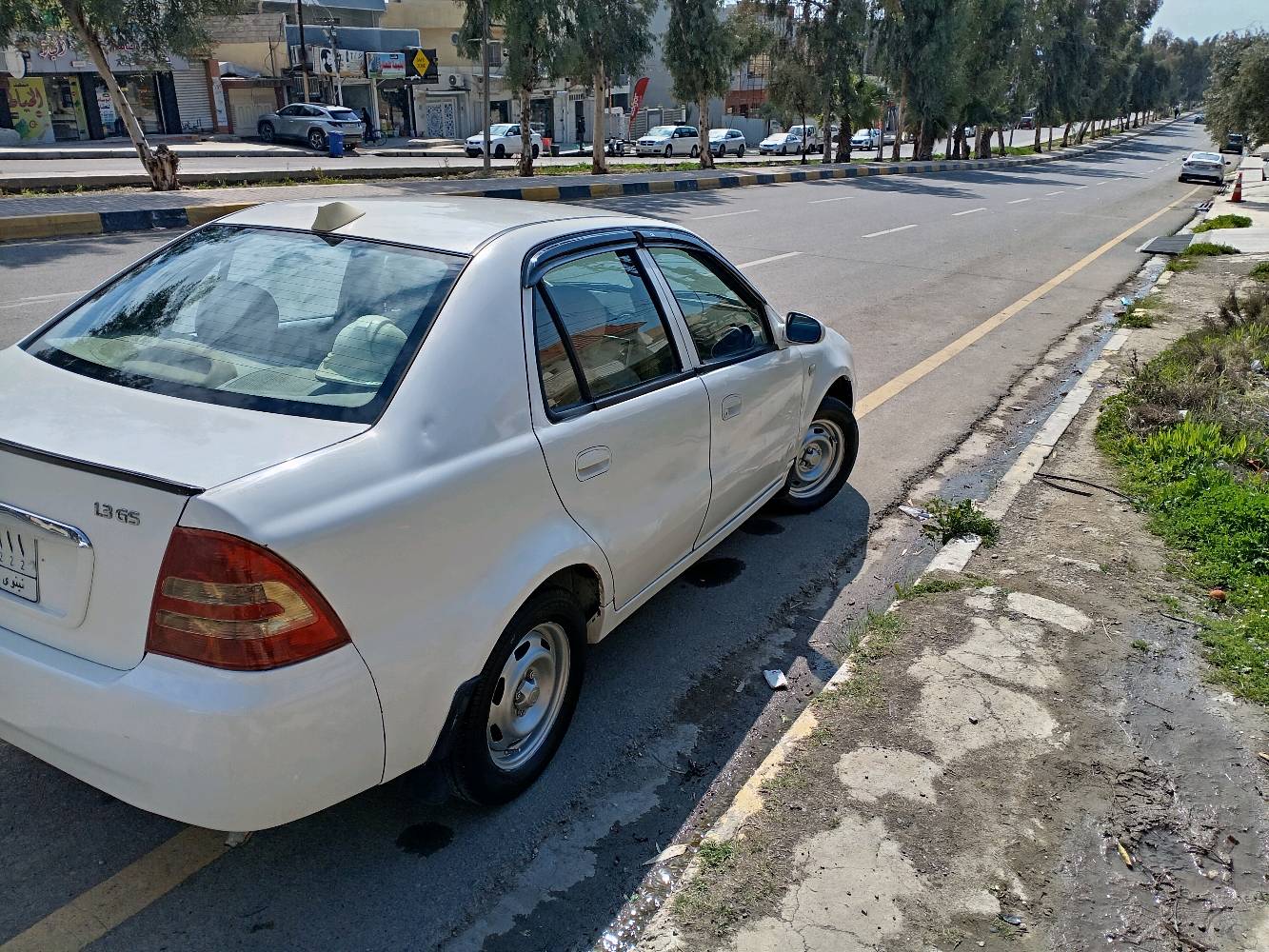 موديل ٢٠١٢ مصبوغة حزام تبريد تدفىة شغال محرك لا صرف ولا نفخ كير معمر جديد طخم تاير باتري جديد سيارة مال جناي صارلها ٥سنين عندي باسمي رقم نينوى مميز كابون بنزين بيها ورقي 