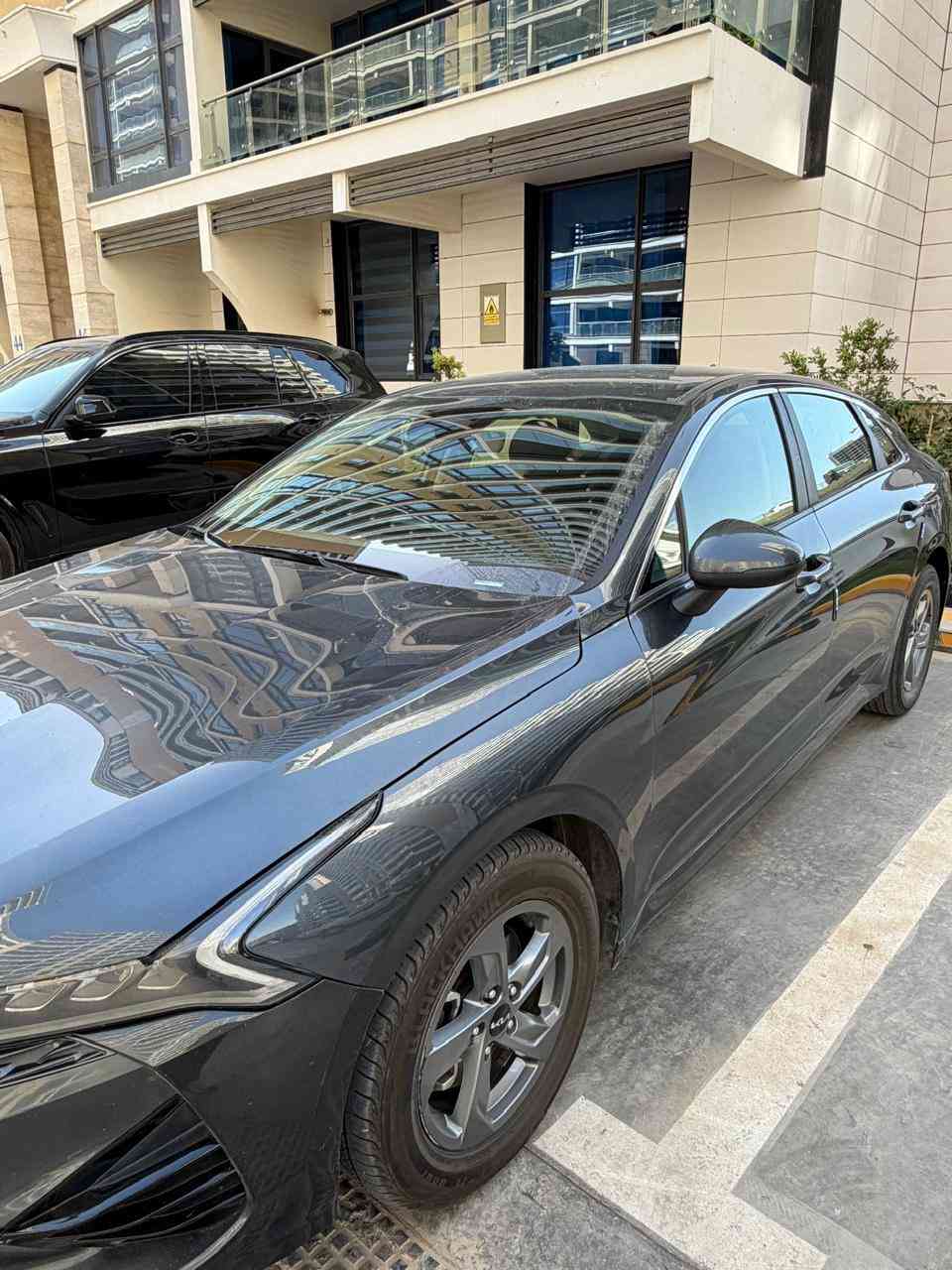 بسعر 155 ورقه بدون قطره صبغ 
Kia K5 2023 أمريكي كلين تايتل 
مواصفات عاديه بصمه وتشغيل عن بعد رادارات كامره حساسات 
 بيها فقط طخه با دعاميه من امريكه باقي السياره مكفوله 
رقم بغداد باسمي عنواني المنصور 
السياره ماشيه 44 الف
سعرها كلش زين با عافيه على ياخذها جديده 
***********
