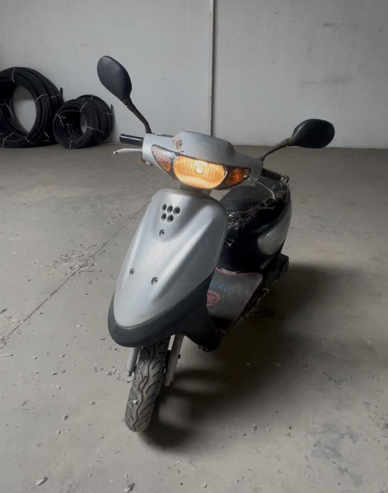 قردة ٦٠ للبيع فقط
جاهزة من كلشي بلادية ما مفتوحة كهربائيات ما ملعوب بيها تشغيلها سلف بس بيها خربطة شوية تحتاج كابريتة او تنظيف للكابريتة 
رايدها ٣٢٥ 
*********** 
عنواني بالصويرة
