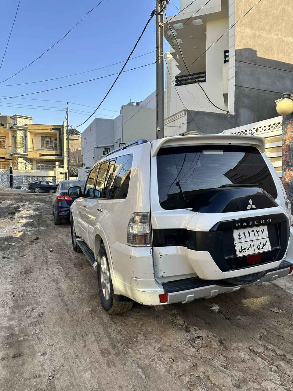 السلام عليكم باجيرو موديل ٢٠١٦ 
للبيع 
محرك ٣٥٠٠
٣قطع تبريد
تخم تاير جديد
رقم اربيل تريد تحويل تريد وكاله
***********
