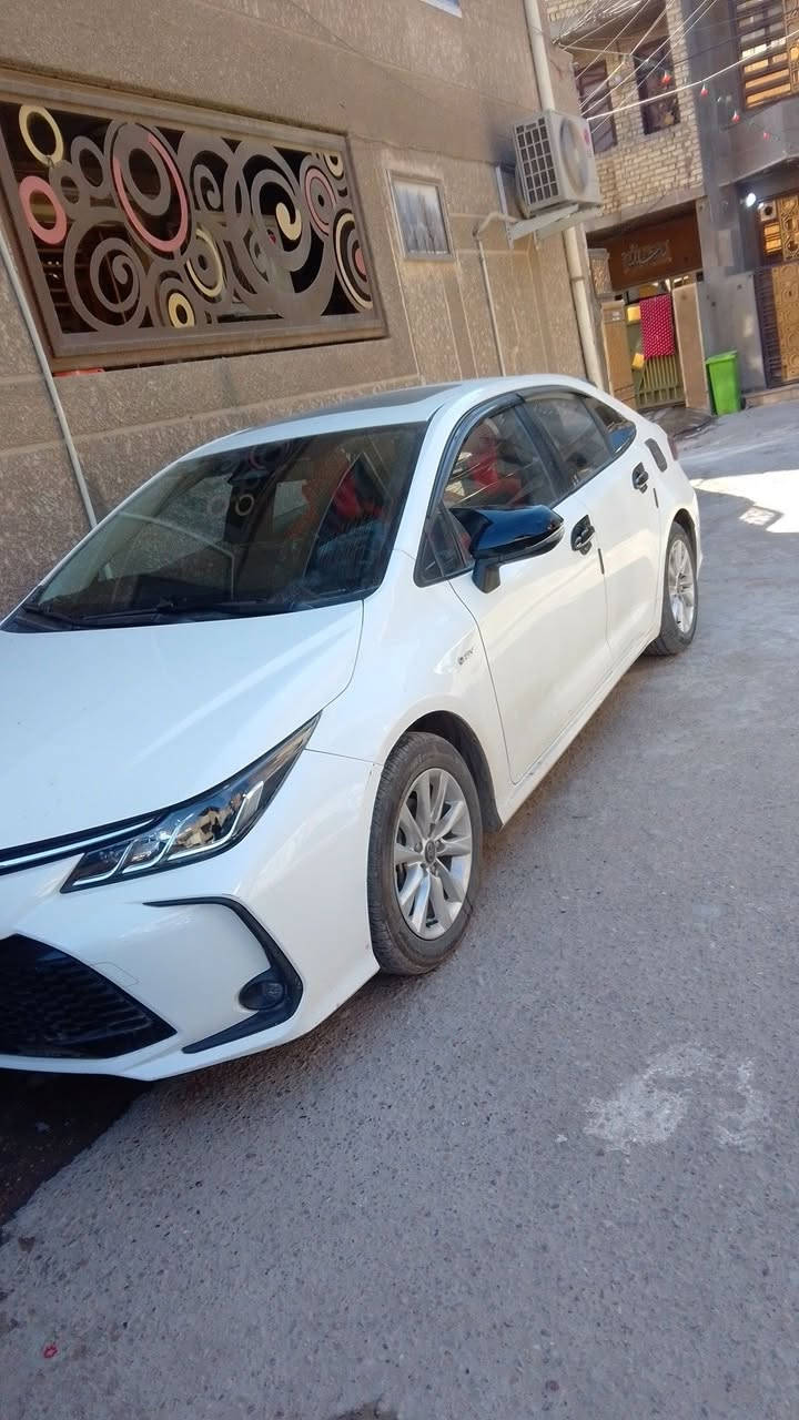 السلام عليكم اخوتي كورلا موديل 24 
ماشية 26 الف فقط فول مواصفات ميحتاج اذكر مواصفاتها معروفة مواصفات الكورلا الهايبرد 

ملاحظة كاملة من كلشي سيارة جاهزة تاخذها وتطلع بيها 
السيارة مكفولة من اي ضربة بس بيها ملاحظات ب الداعمية الامامية والخلفية يعني مال شارع ذني البسيطات 

رايدها ب 148 قفل وبالعافية ع الياخذها رقمها بغداد ب اسمي محولها صارلي شهر سنويتها جديدة 
ا*********** متواجد رصيد وواتساب وفيس

مكاني بغداد الجديدة
