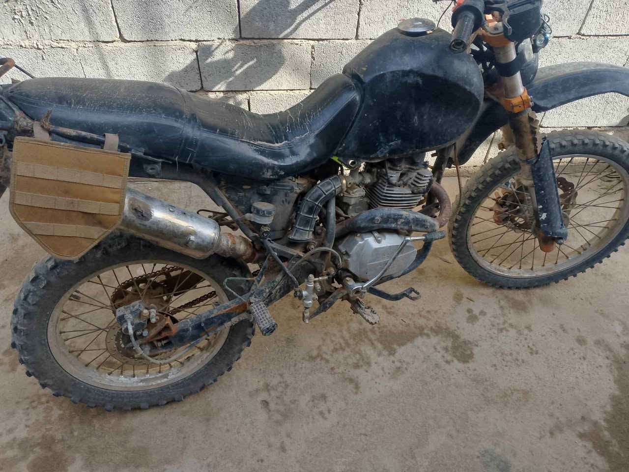 سلام عليكم دراجات قفاز للبيع موديل 21 لا تبخير ولا تنقيص نشاط فول سعر 300بيه مجال مكان بلدروز أما عسكر ***********
