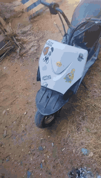 ماكس عدله   بوشه 49  بيه شغلات بسيطه كابريتر وصخ   وكلج امامي   بس هاي الناقصه سلف هندر أي وكت  375 وبيه مجال 
عنوان بغداد  منطقه حي صدام***********
