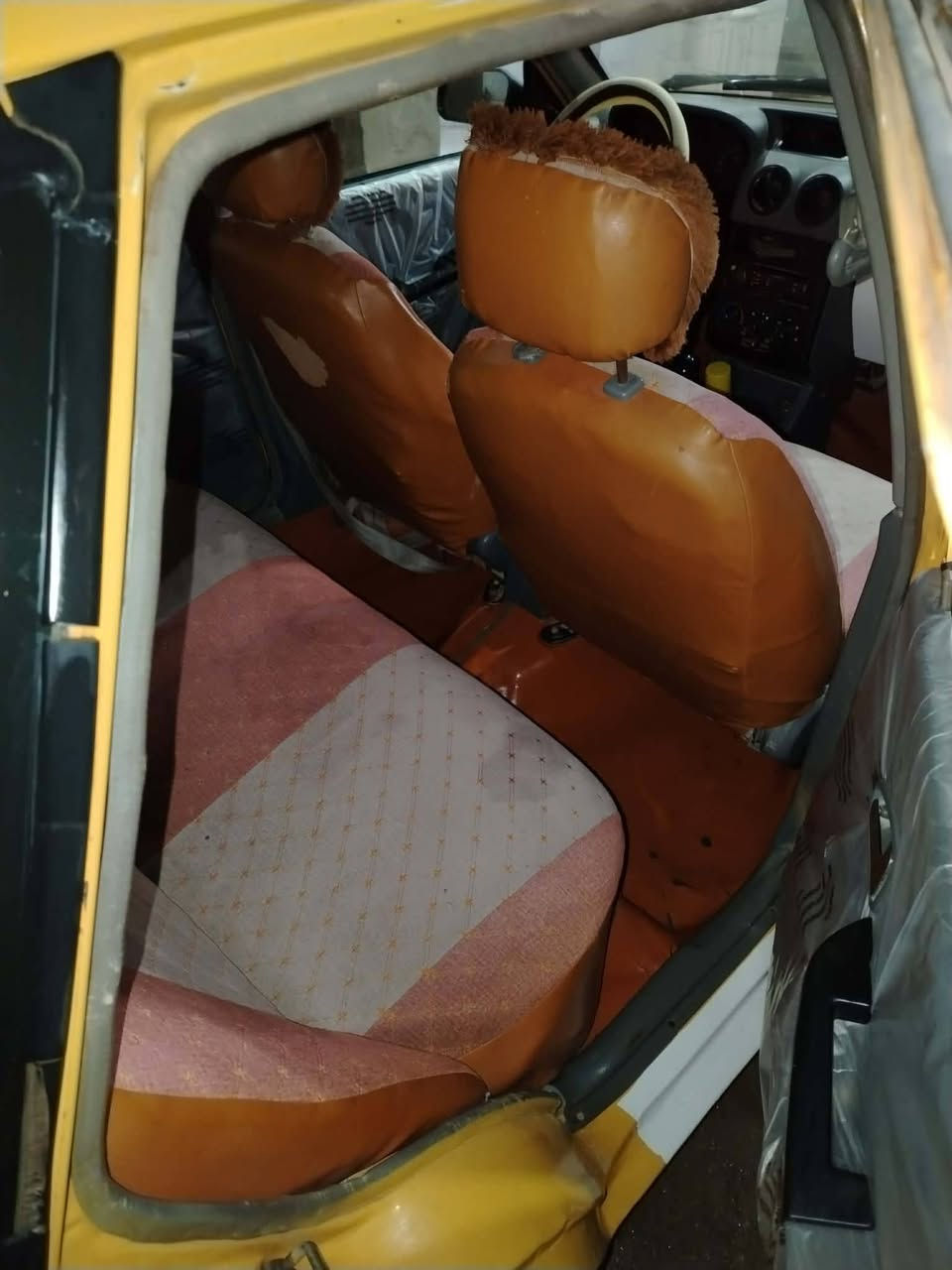 سايبا  موديل 2013 رقم واسط سنويه ل2028  مصفره خط وبحث جاهزه مكينه كير حداديه تخم تاير بيهه جاملغ الايسر فقط وبيهه تلگيط خياسات السعر 29$ للاتصال ‏‪0773 637 5182‬‏‏‏
غير متواجد علفيس
