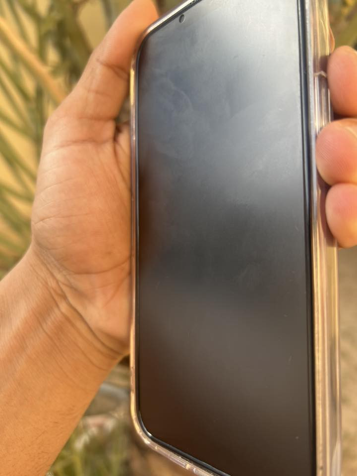 سلام عليكم
13 برو ماكس 
256 
بطاريه 86 
جهاز لا مصلح و لا مفتوح 
***********
