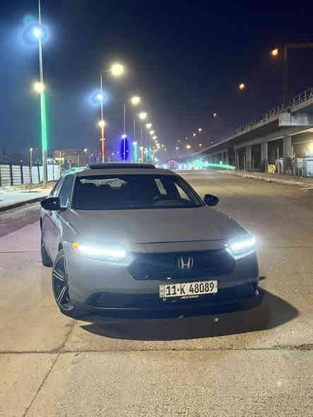 السلام عليكم هوندا اكورد فئة سبورت للبيع فقط 
موديل ٢٣ ماشية ٥٠ الف كيلو متر 
حادثها ٤ قطع صبغ (جاملغ -بنيد-جاملغ خلفي - مكان الرقم بالجنطة) وبارد بابين وقمارة 
السيارة كاملة مصلحة على اكمل وجه اي نقص ما بيها 
السعر المطلوب (16,200$) وقابل للمفاوضة 
المكان العامرية 
للتواصل (***********)
